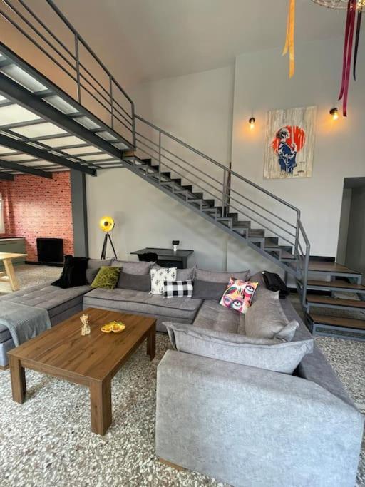 πανέμορφο Design,ηλιόλουστη ισόγεια μεζονέτα Apartment